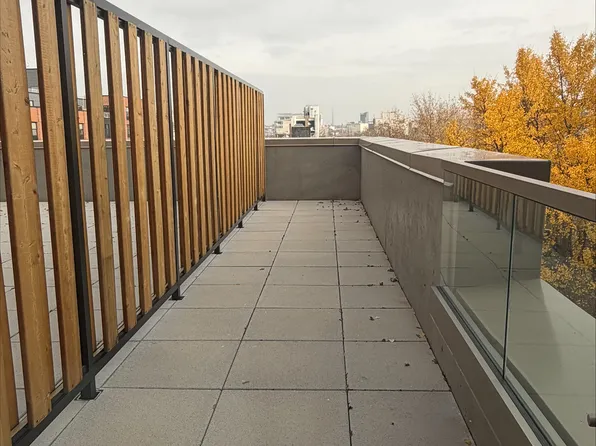 75 Dupont Street image 4 of 31