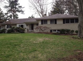 20 Rolling Hill Dr, Chatham, NJ 07928