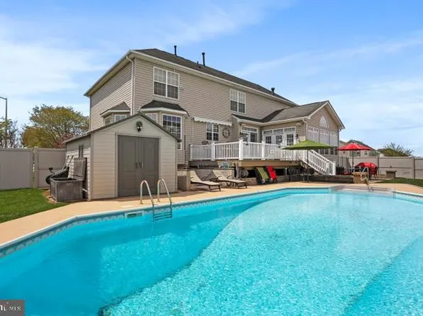 12901 Nittany Lion Cir, Hagerstown, MD 21740