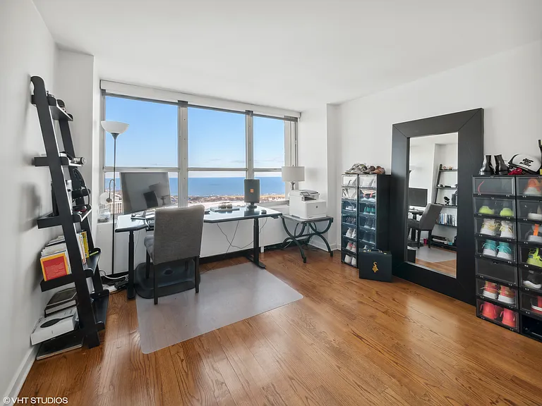 655 W Irving Park Rd #4910 — Photo 9