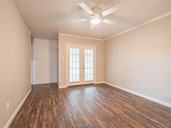 5th image of 1401 Airline Dr APT A