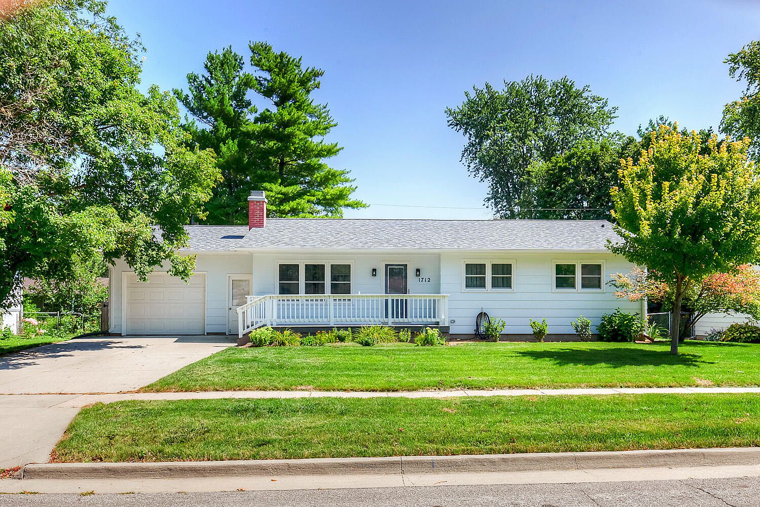 1712 Coolidge Dr, Ames, IA 50010 Zillow