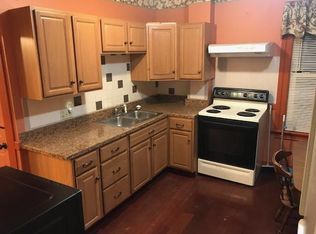 598 S Pleasant St, Amherst, MA 01002