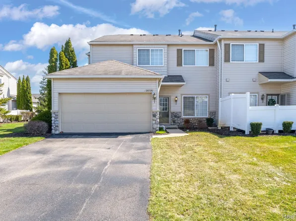 26725 Ashton Dr, Woodhaven, MI 48183