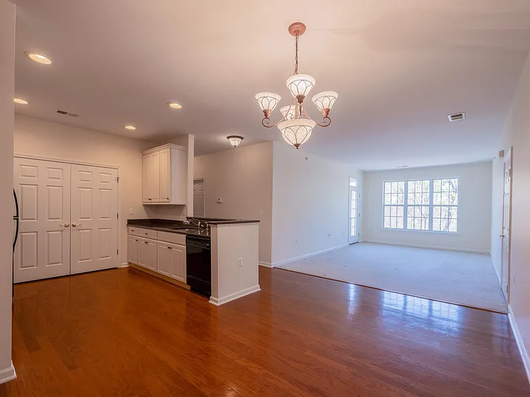 539 Sophee Ln #539 — Photo 31