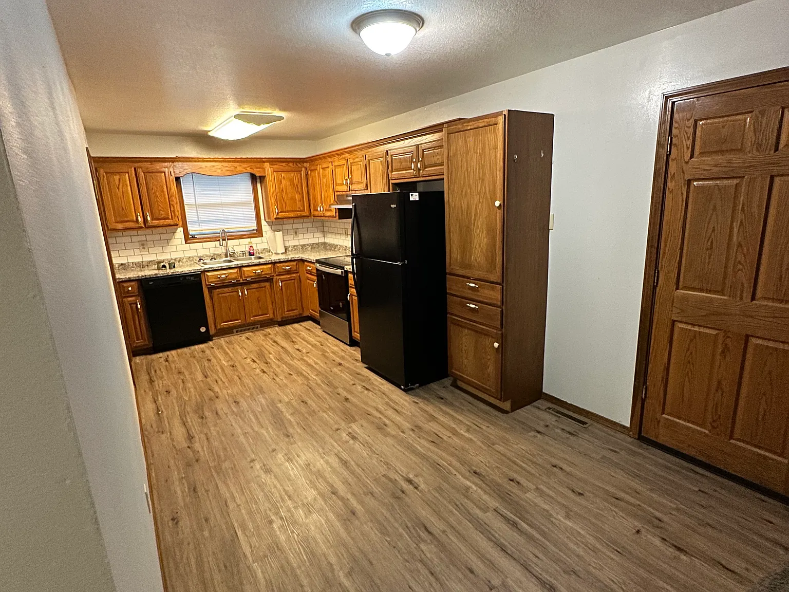 3 bed, 1150 sqft, $1,450 — Photo 3