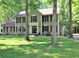 240 Bridgewater Cir, Hudson, OH 44236