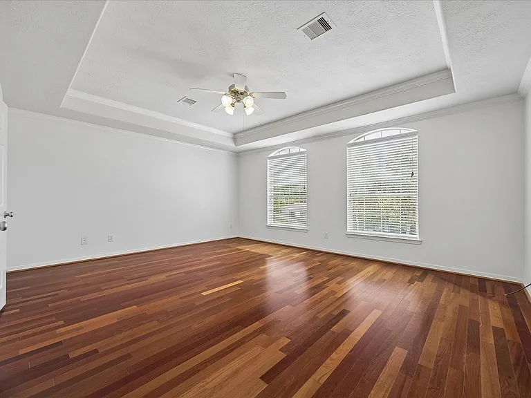 7608 Janak Dr — Photo 14