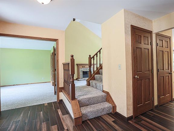 5th image of 3356 Woodside Dr