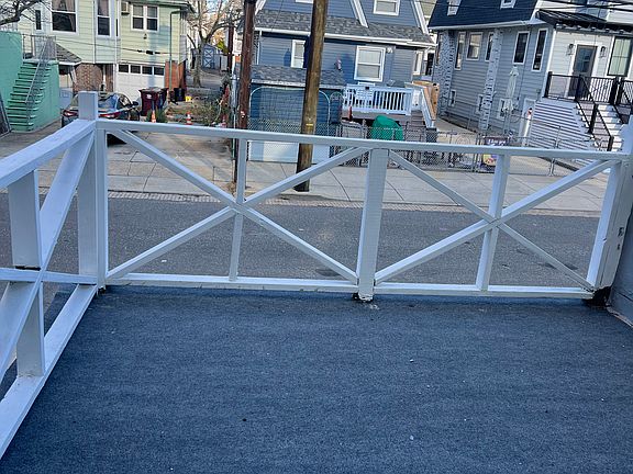 4th image of 15 S Oakland Ave #104