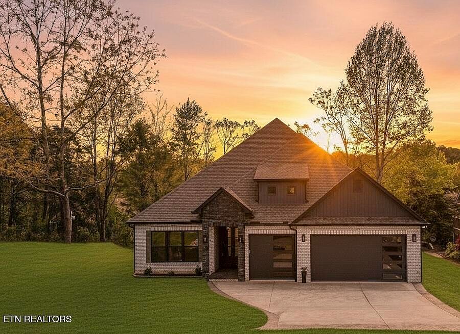 1st image of 404 Elokwa Pl