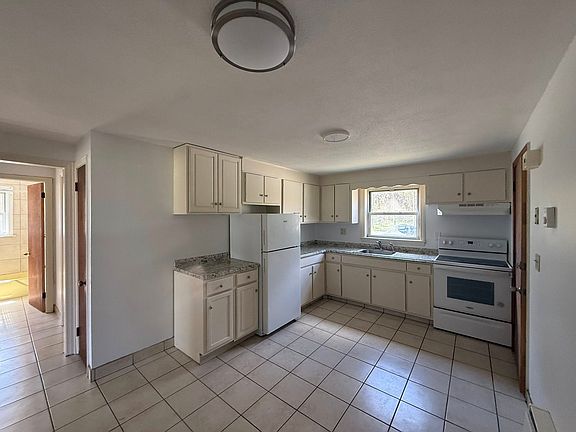 2nd image of 267 Main St #267A