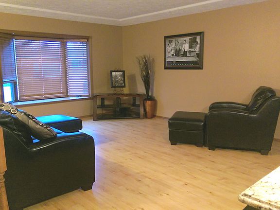 4th image of 2417 W Phoenix Ave