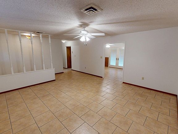 3rd image of 1821 S Bryant Dr