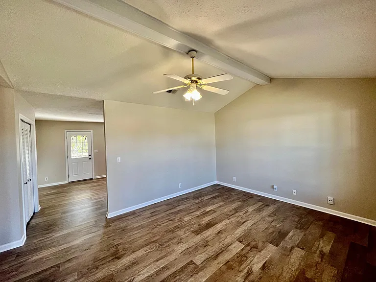 9005 Jessica Leigh Dr — Photo 3