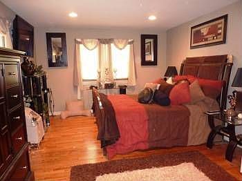 3rd image of 1718 NE 69th Ter