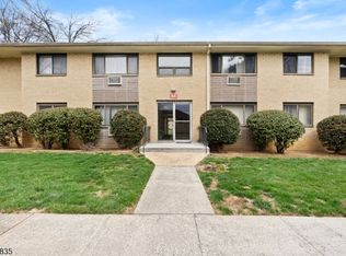 401 Us Highway 22 #B, Plainfield, NJ 07060