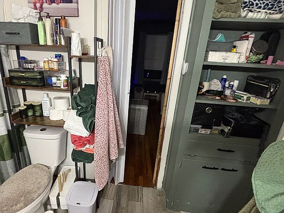 4th image of 3301 Melinda Ln