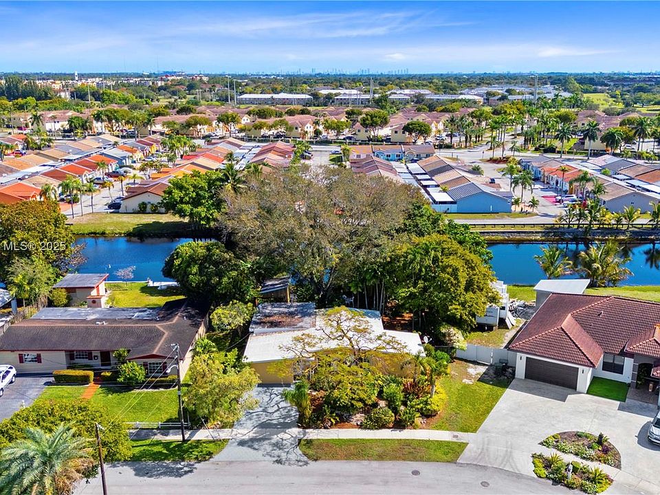 英7” Barry St. John Come Away Melinda DB7783 Columbia /00080 17271 Cherrywood CT #8701, Bonita Springs, FL 34135 | Zillow