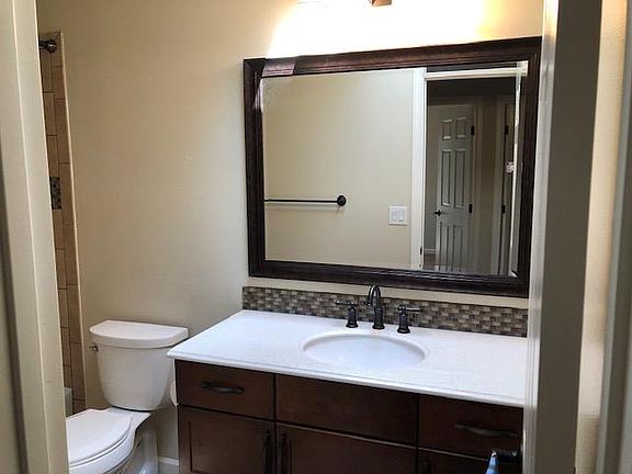 Upstairs full bath