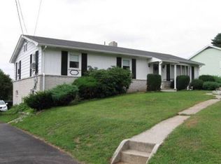 821 Black Rock Rd, Hanover, PA 17331