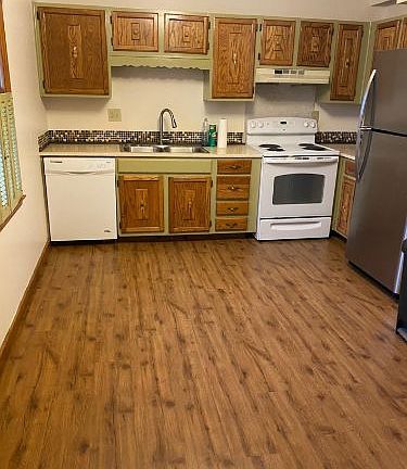 3rd image of 2919 Chestnut Ln APT 6