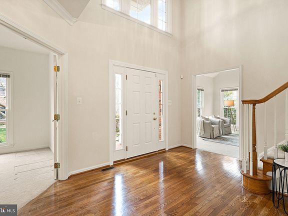 5th image of 7927 Bressingham Dr