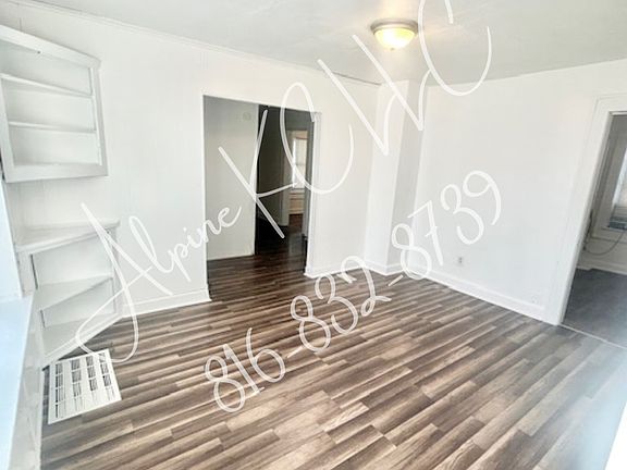 2nd image of 1111 S Leslie Ave