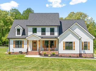 3744 McGregor Rd, Adams, TN 37010