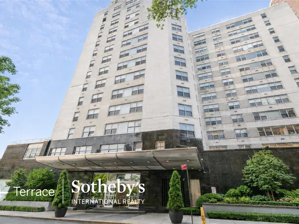 125-10 Queens Boulevard image 1 of 8