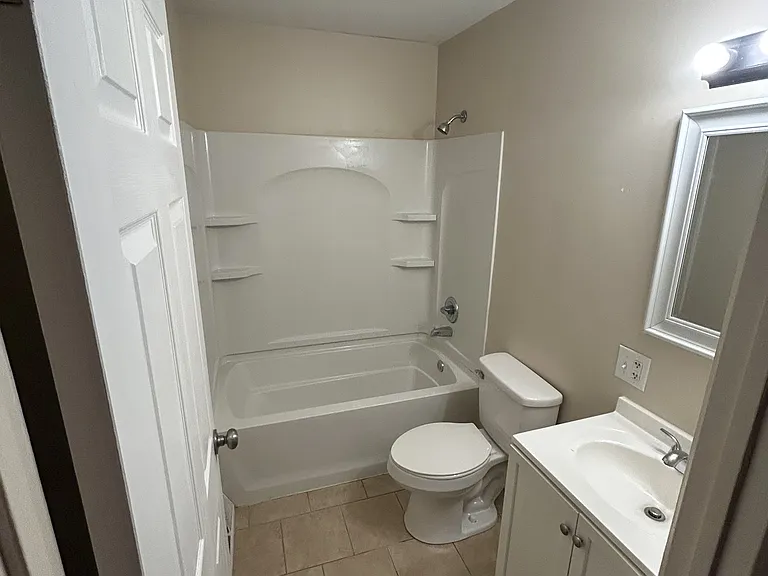 2541 Angela Dr — Photo 8