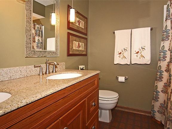 4th image of 9948 E Lakeshore Dr