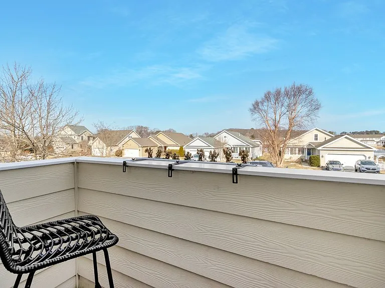 297 Lakeside Dr — Photo 14