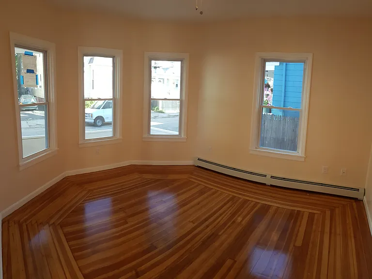 24 Frederick St — Photo 32
