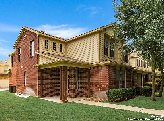 2nd image of 2537 Grayson Cir #2537