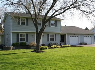 106 Timberline Dr, Penfield, NY 14526