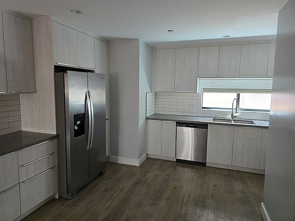 3rd image of 1859 W 25th St