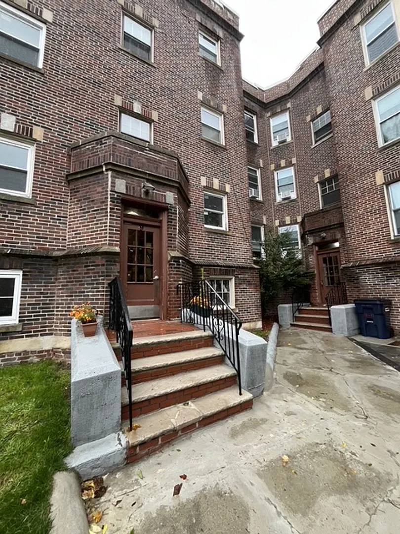 3 Bed Close to Harvard University (Boston) — Photo 3