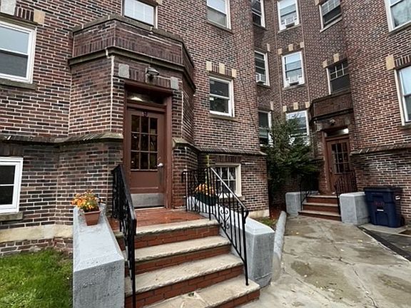 3rd image of 6-9 James St #6