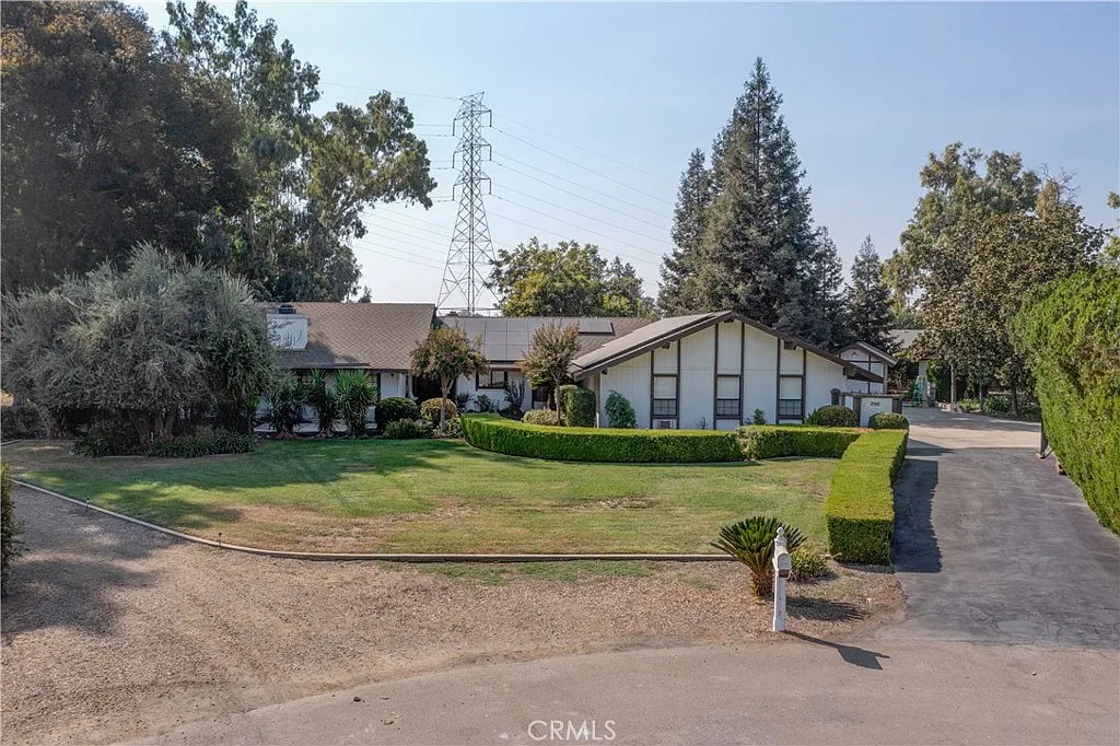 2501 Sea Breeze Ct photo 1