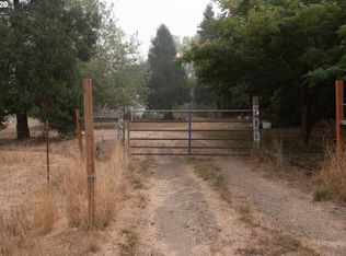 500 E Willis Creek Rd, Winston, OR 97496