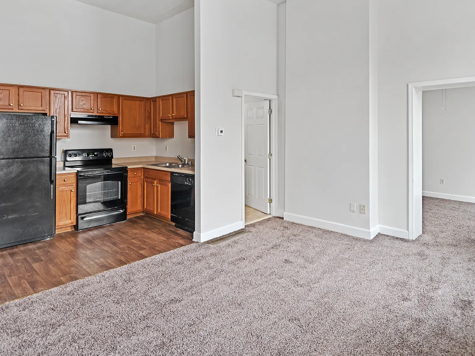 922 S 6th St — Photo 3