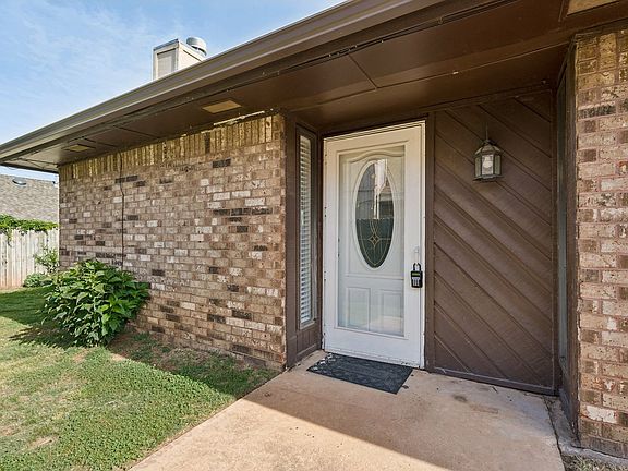3rd image of 3703 Southwind Ave