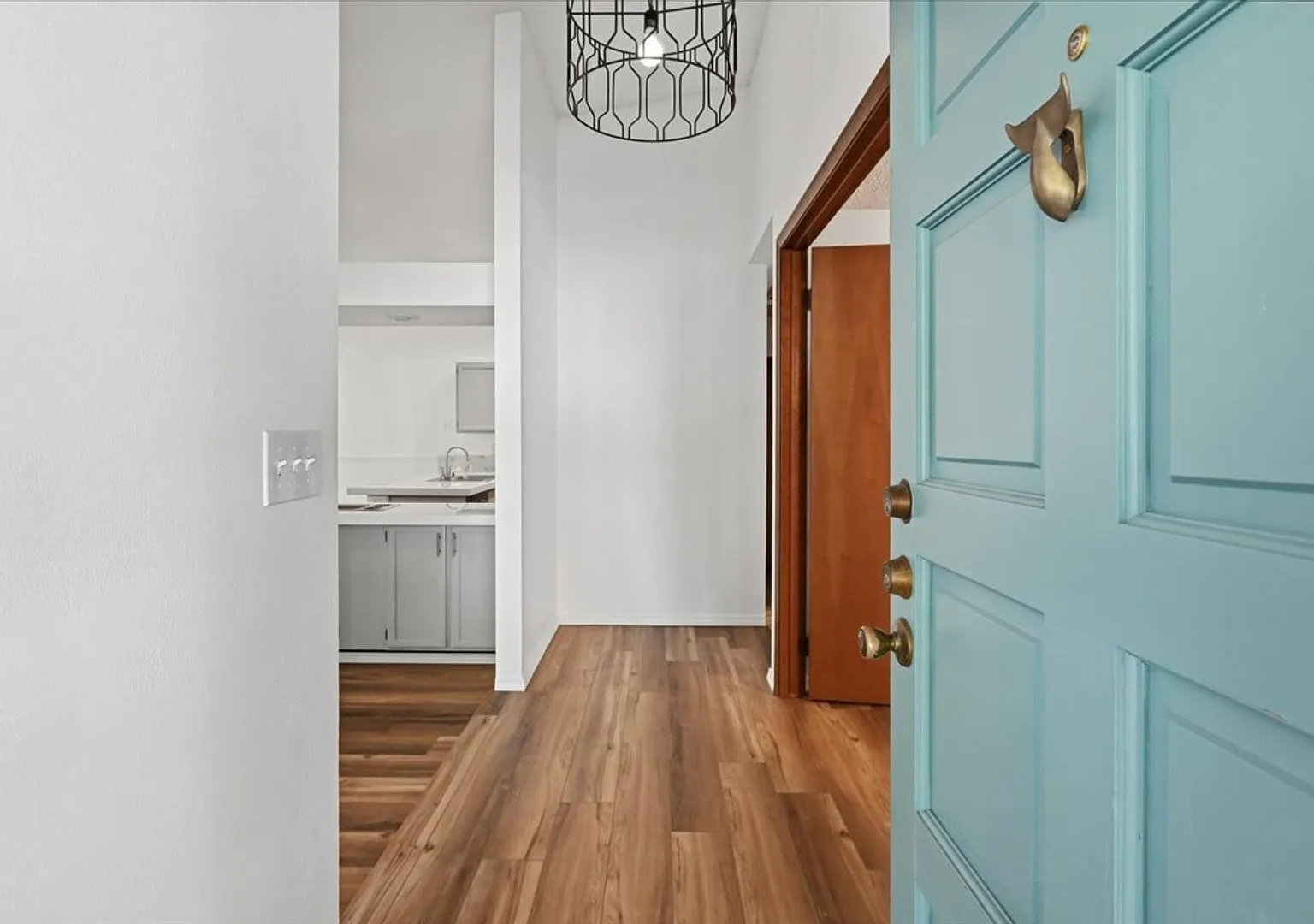 2Bd/2Ba Mill Creek Condo — Photo 3