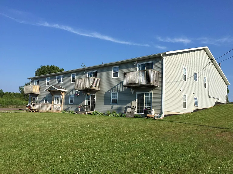 18 Elena Ct — Photo 3