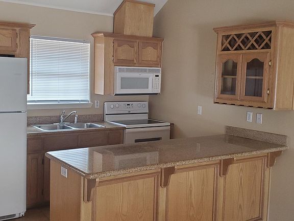 3rd image of 2503 Salvatierra Ave APT 27