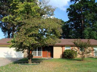 1302 Greenbriar Dr, Longview, TX 75604