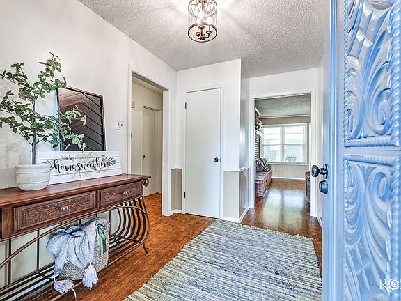 4th image of 2713 Canyon Creek Dr