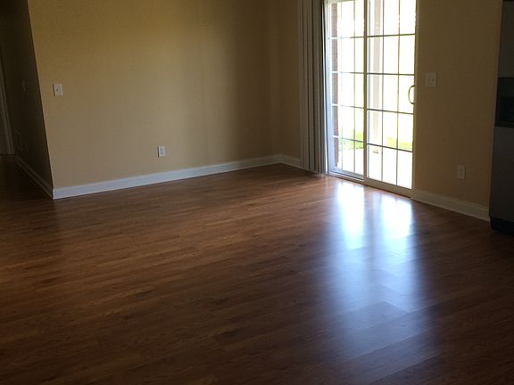 4th image of 101 Winery Ct APT 2