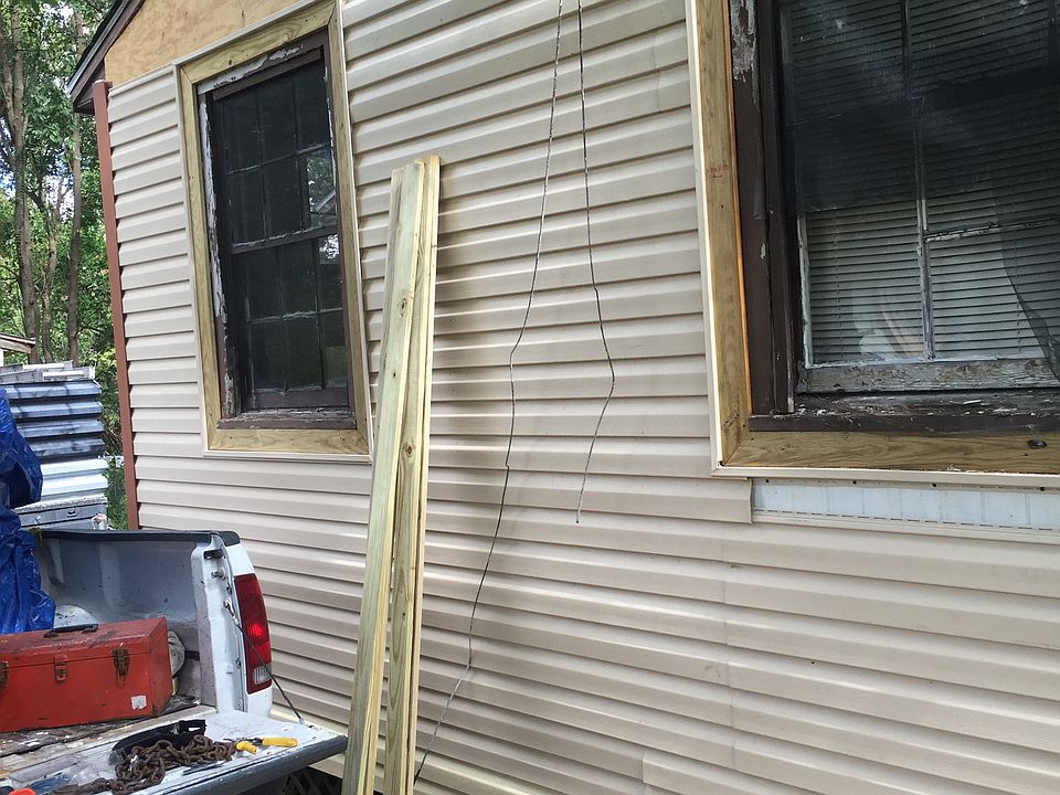 1st image of 1139 Glencarin St